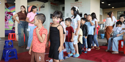 ရိုးမဘဏ်လုပ်ဖော်ကိုင်ဖက်များနှင့် မိသားစုဝင်များအတွက်